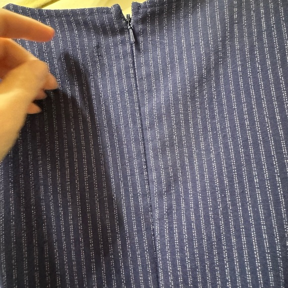 Banana Republic Navy Pinstripe Sleeveless Romper – Size 2 - Picture 6 of 6